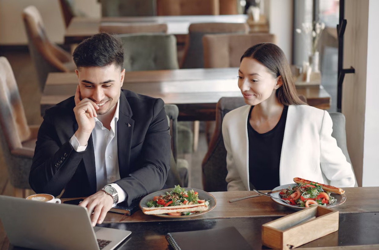 We help you plan every detail of your event with a tailor-made catering service.